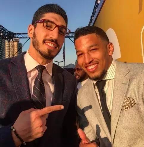 围绕这些目 围绕这些目